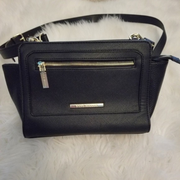 Steve Madden Handbags - Steve Madden Black Cross-body Purse